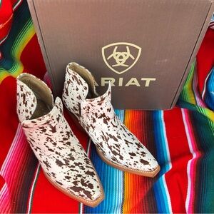 Ariat Dixon Hair-on Brown/White Booties Women’s size 9